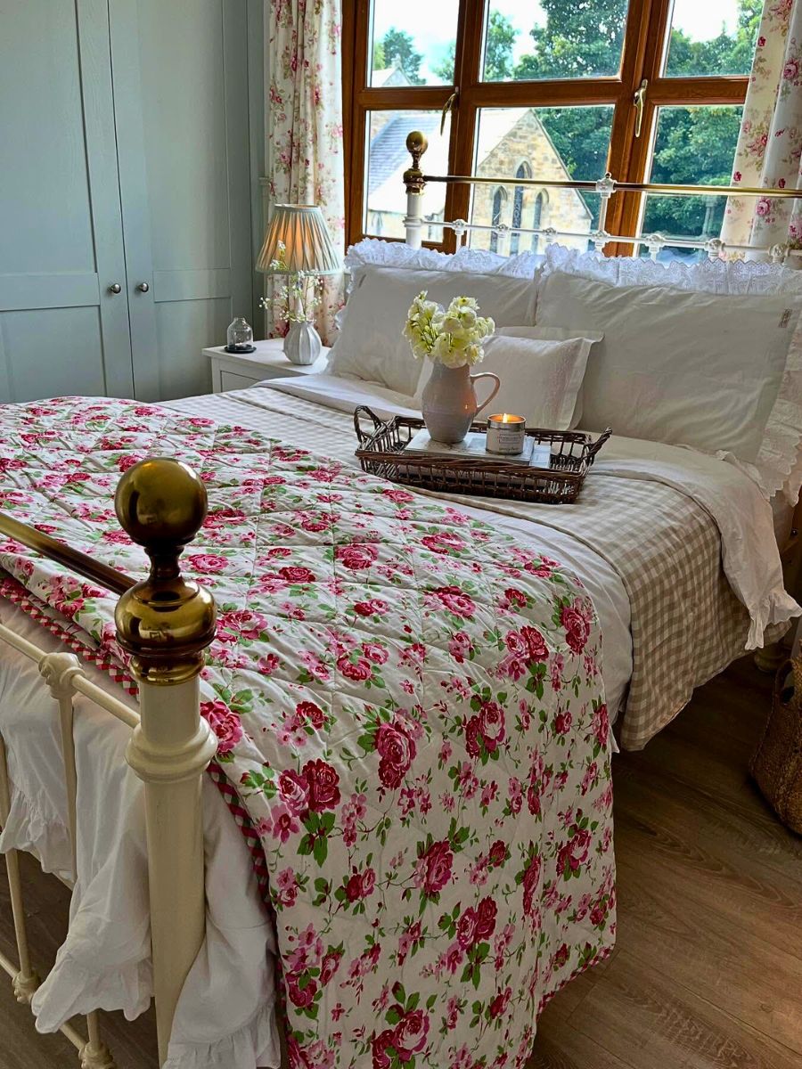 gorgeous design ideas with quality prints to spice up your bedroom look