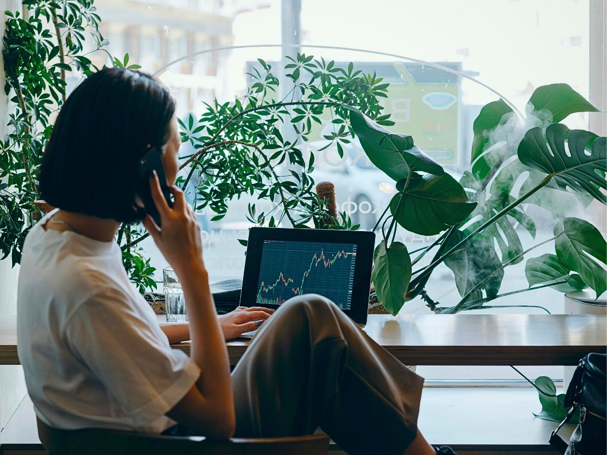 Trading Screens for Greens - Why Nature Is an Antidote to Digital Addiction