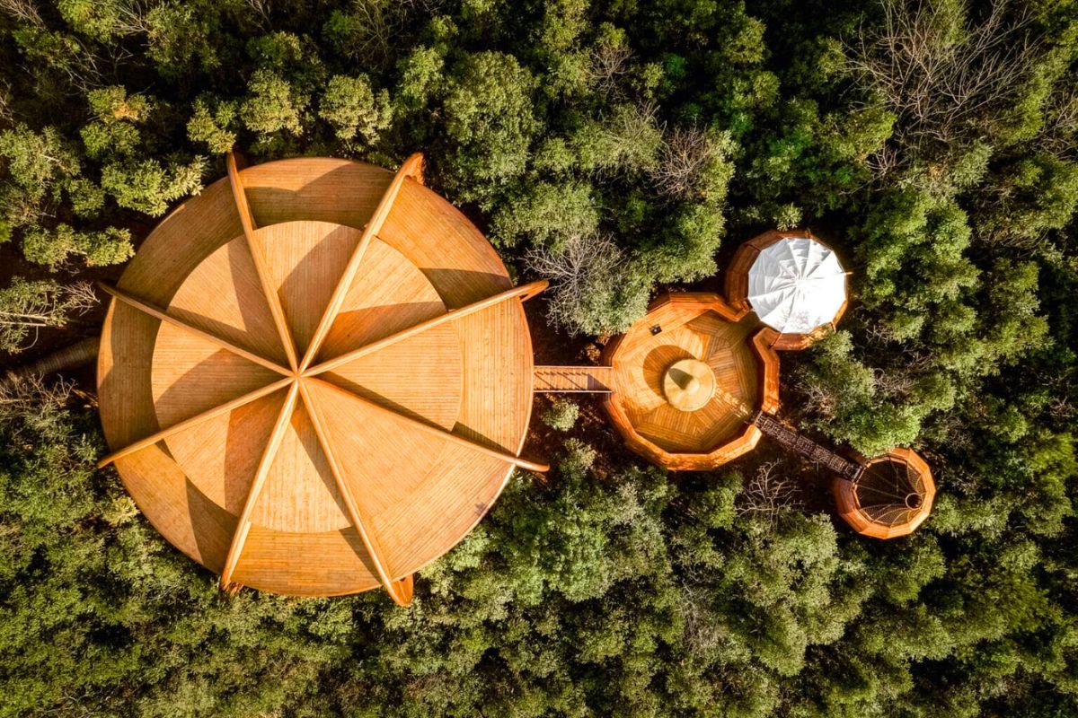 Atelier Design Continuum Tree Houses in Qiyun Mountain UFO