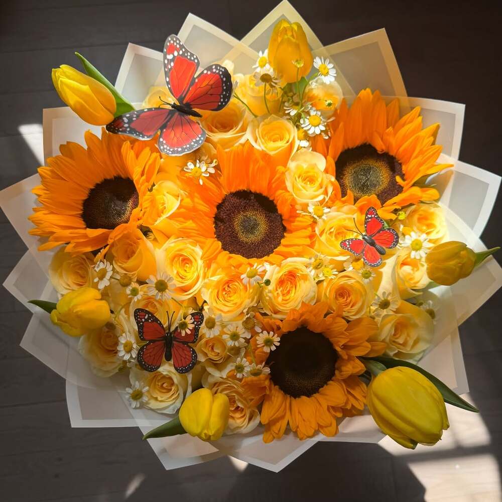  Yellow Flower Bouquet with Butterflies