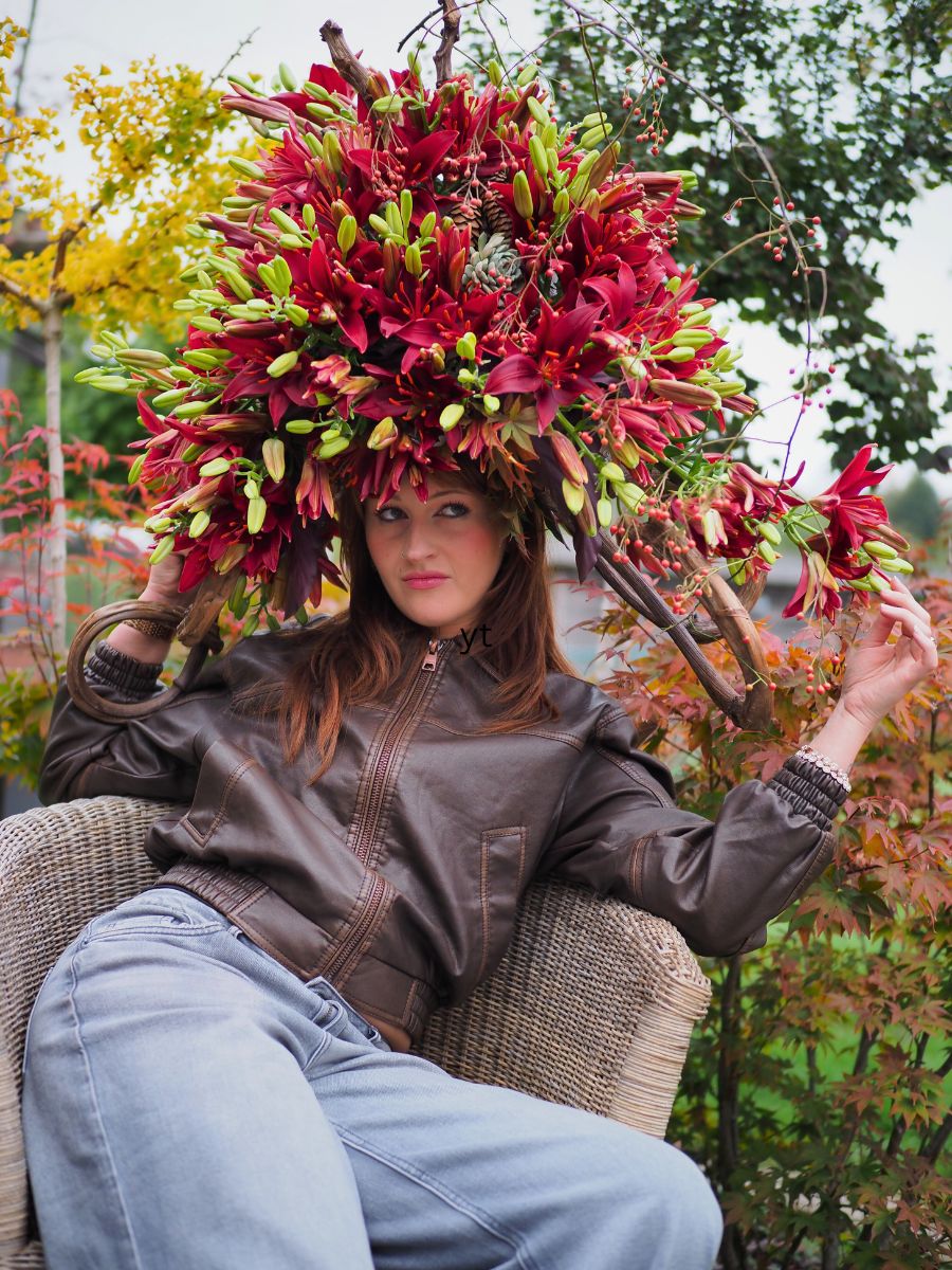 Design Regine Motmans With Dark Secret Lilies in Crimson Nocturne Thursd Floral Trend Color