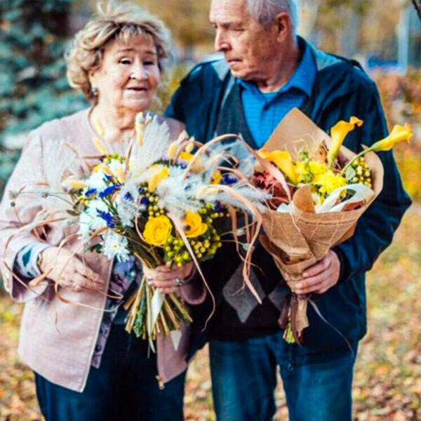 Grandparents’ Day Fights Loneliness with Flowers