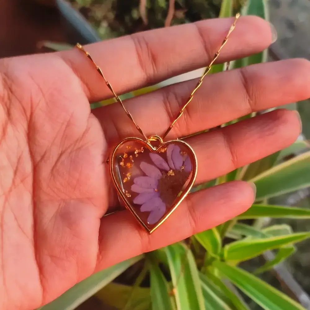  Heart resin pendant, dried purple flower