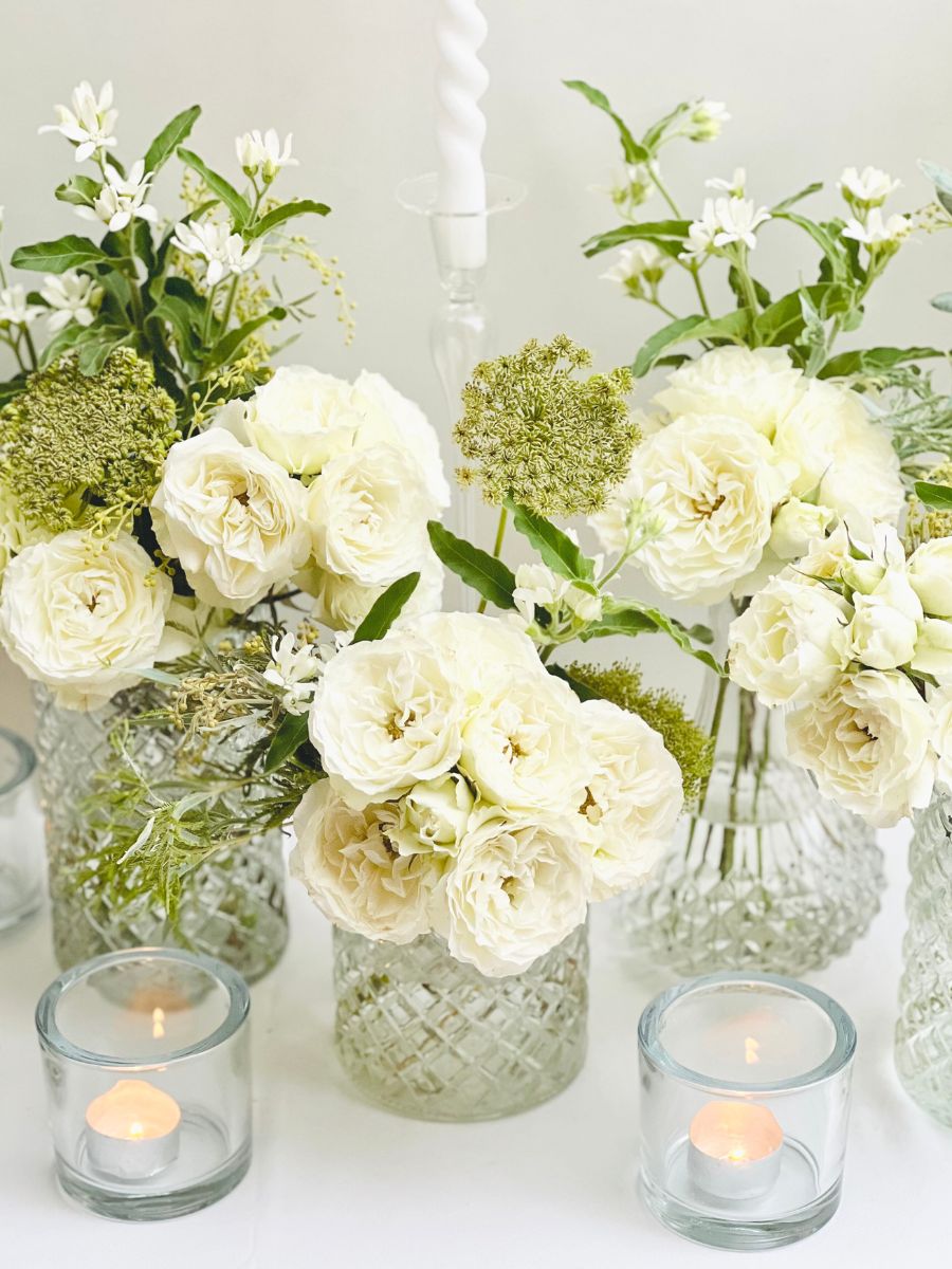 Blanche Spr in a table center