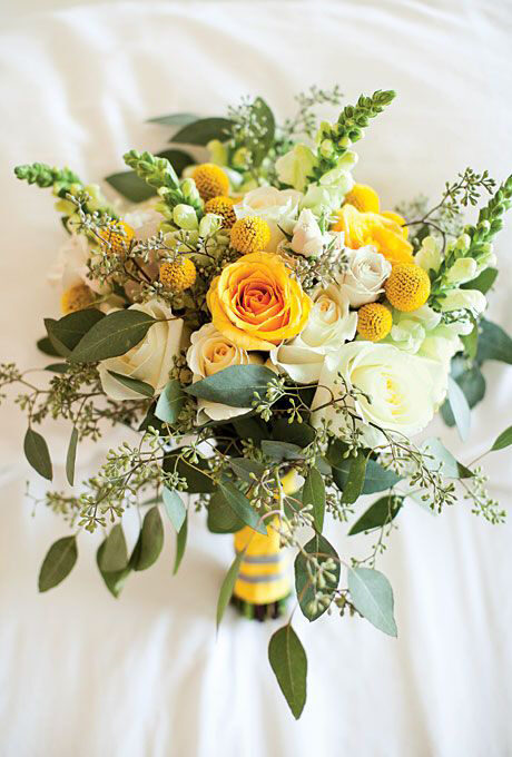 Sunny bouquets with yellow roses Article Brides On Thursd