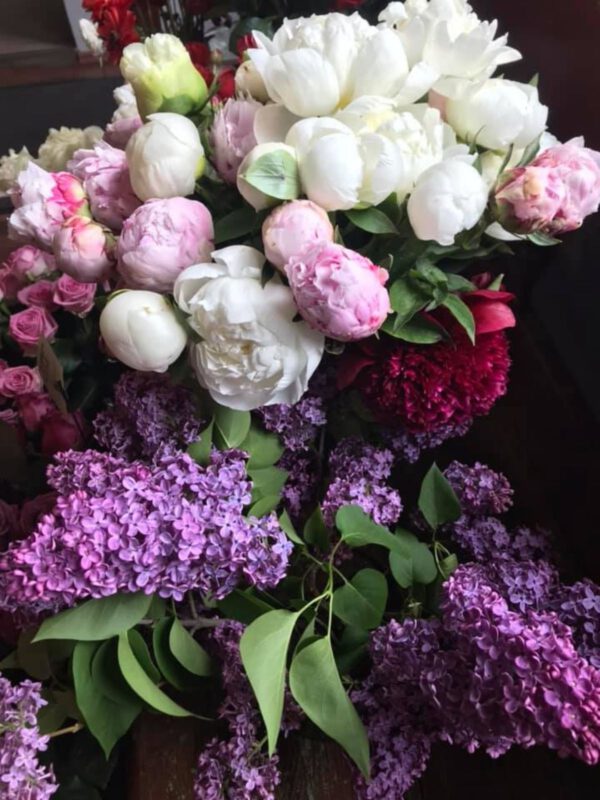 2021 Resolutions and New Year’s Goals - Blog by Monika Olah - peonies and lilacs