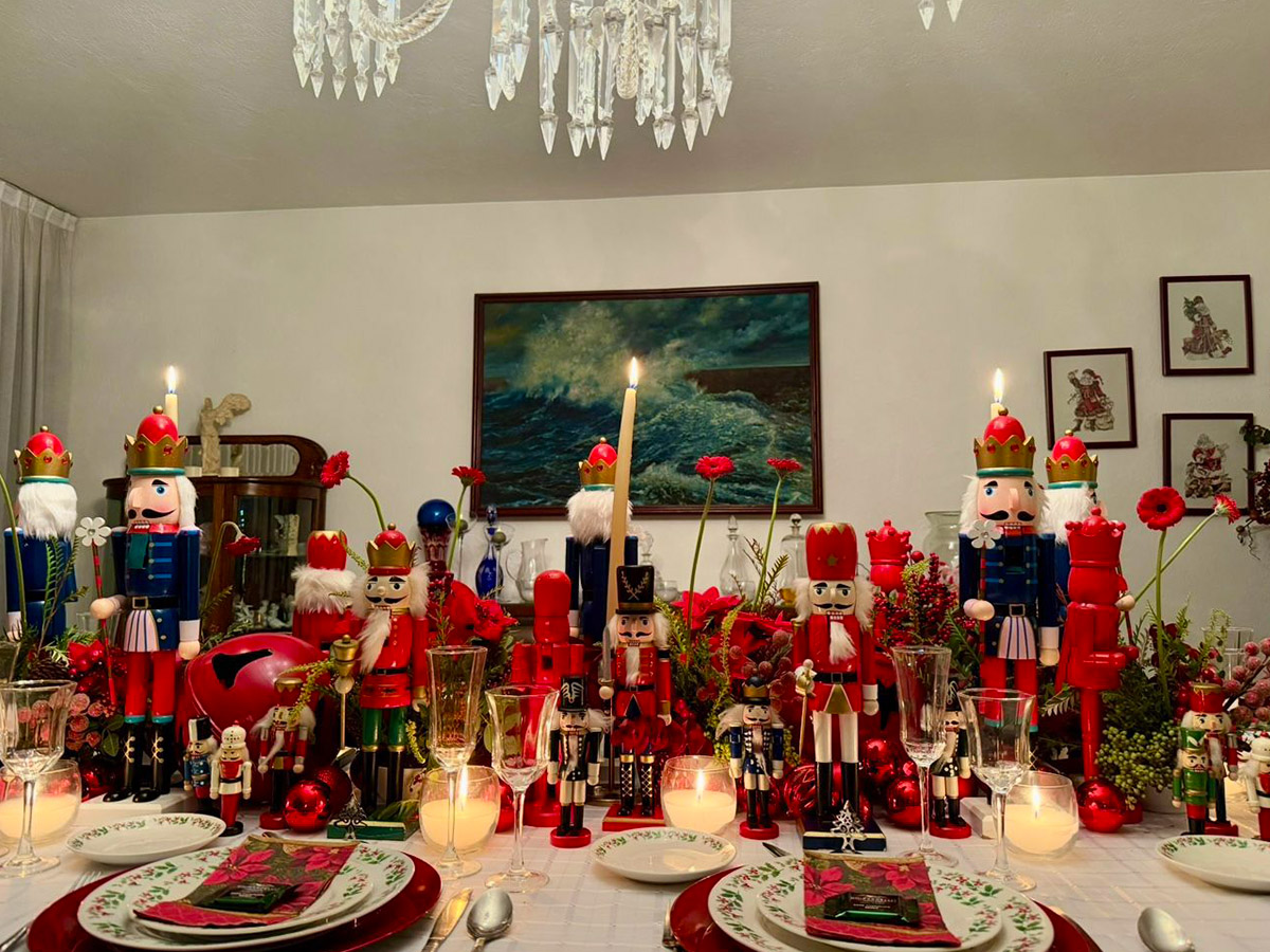 Lu Vargas nutcrackers Christmas design