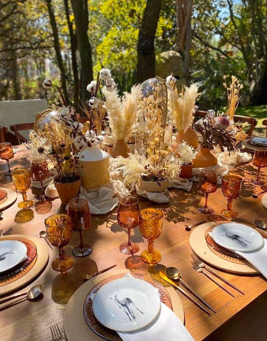 Lu Vargas Table Designs with Pampas Grass Lu Vargas Table Designs with Pampas Grass