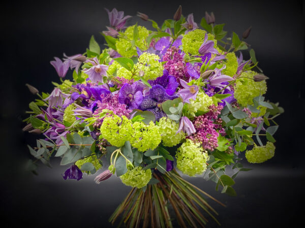 Daring Flower Arrangements by Claudia Tararache