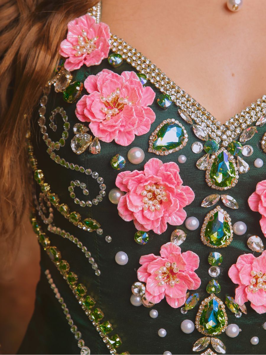 Details in the floral corset