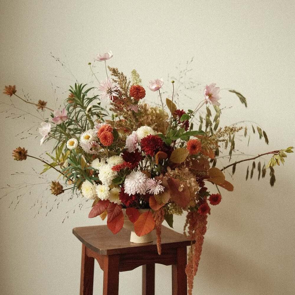  Rustic Autumn Floral Arrangement for Sustainable Floristry