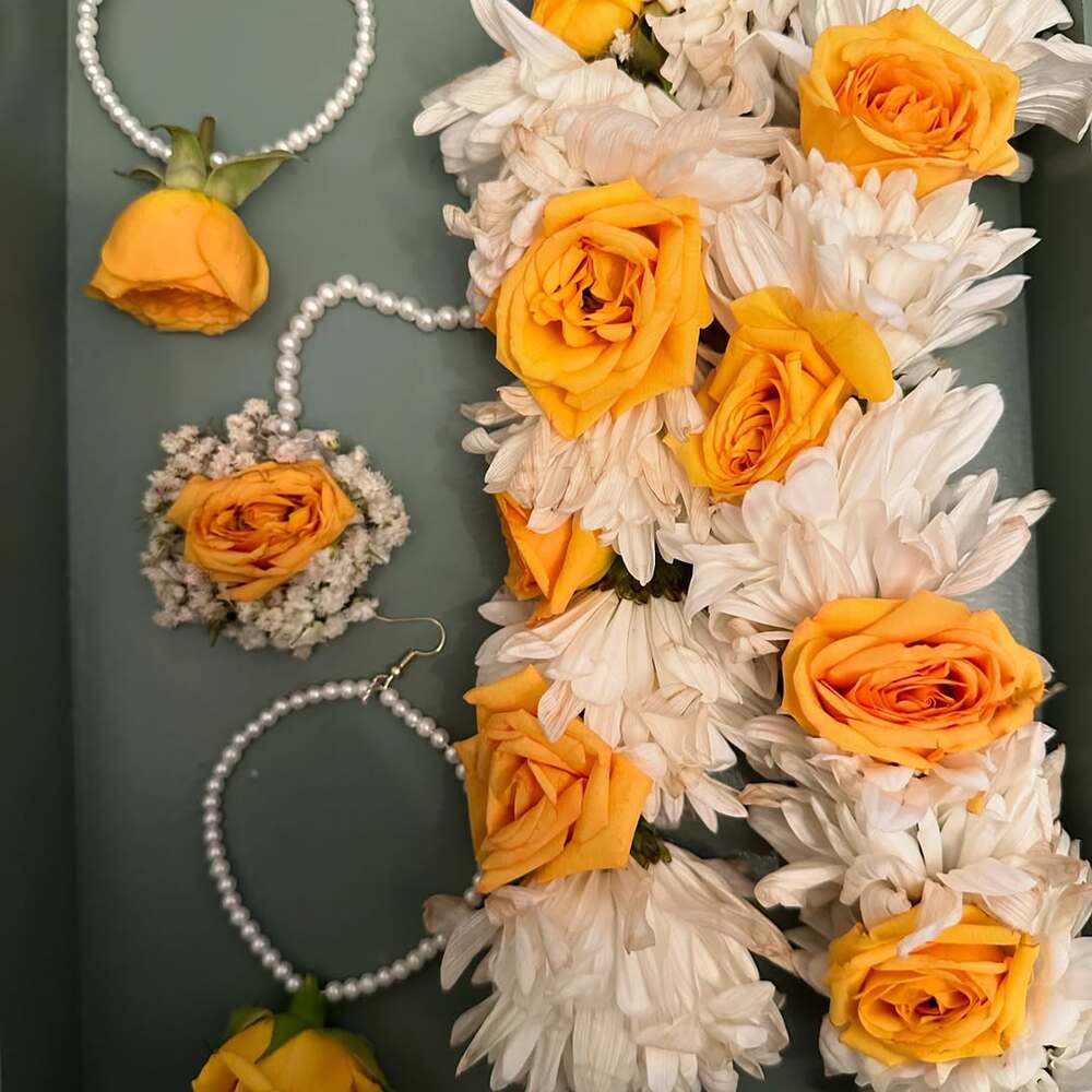  Yellow rose and white floral jewelry
